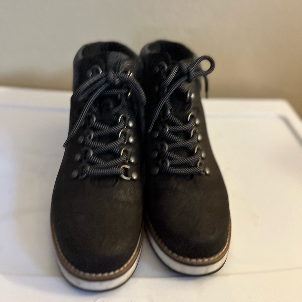 Ladies boots